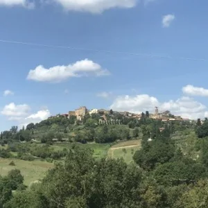 Pedalare tra borghi fortificati