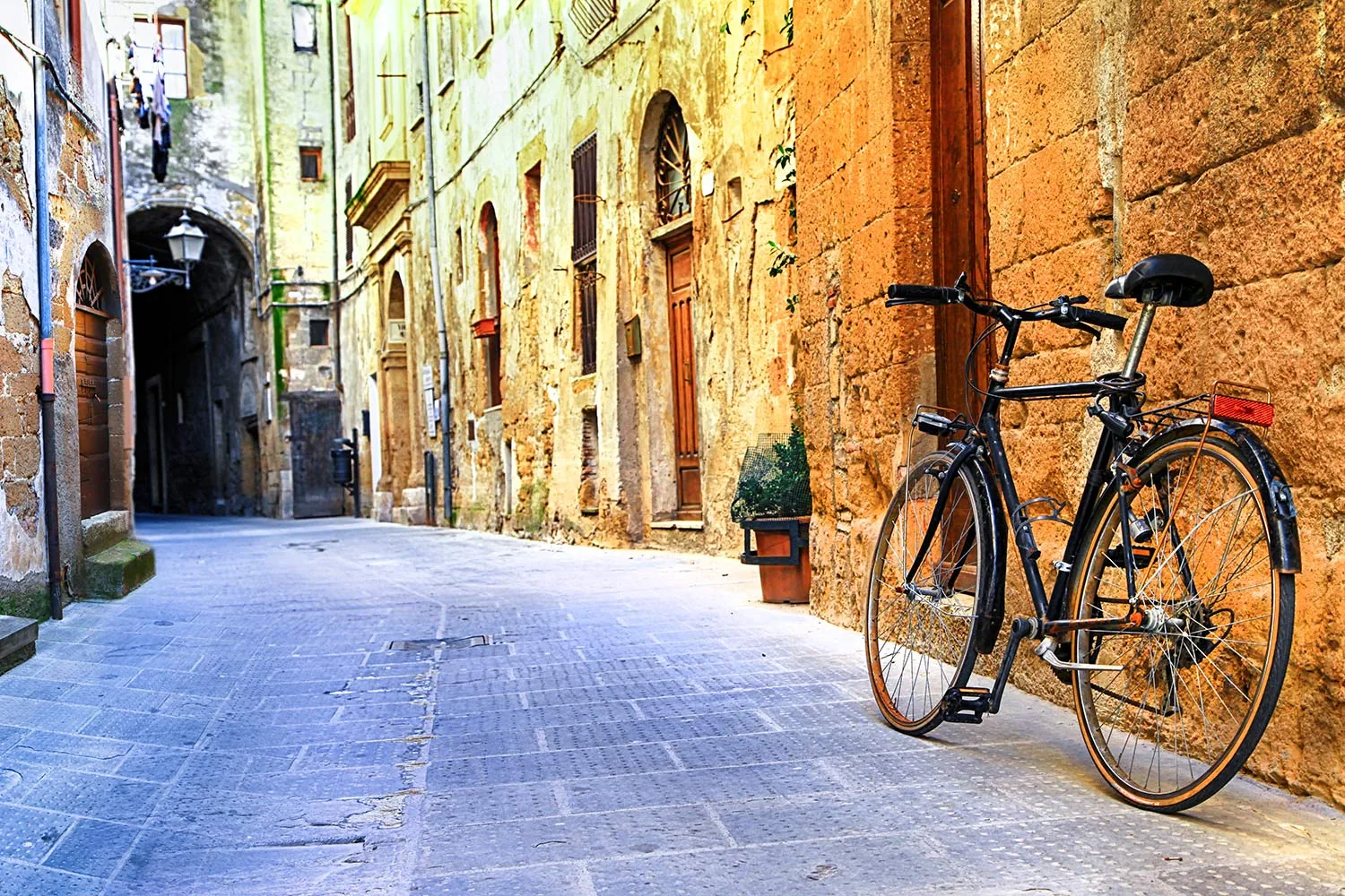 Discovering the Etruscan Cities of Tuff in Tuscany by bike