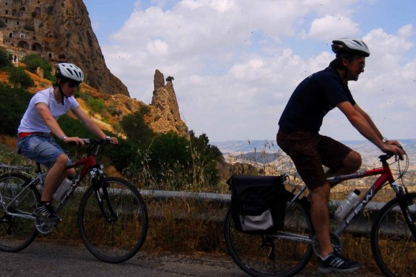 Cycling in Basilicata: the Calanchi route
