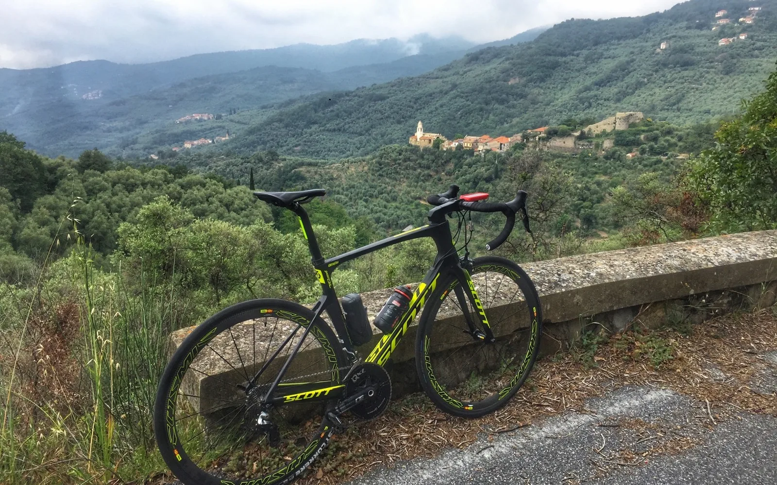 Cycling throught Vasia and Pantasina