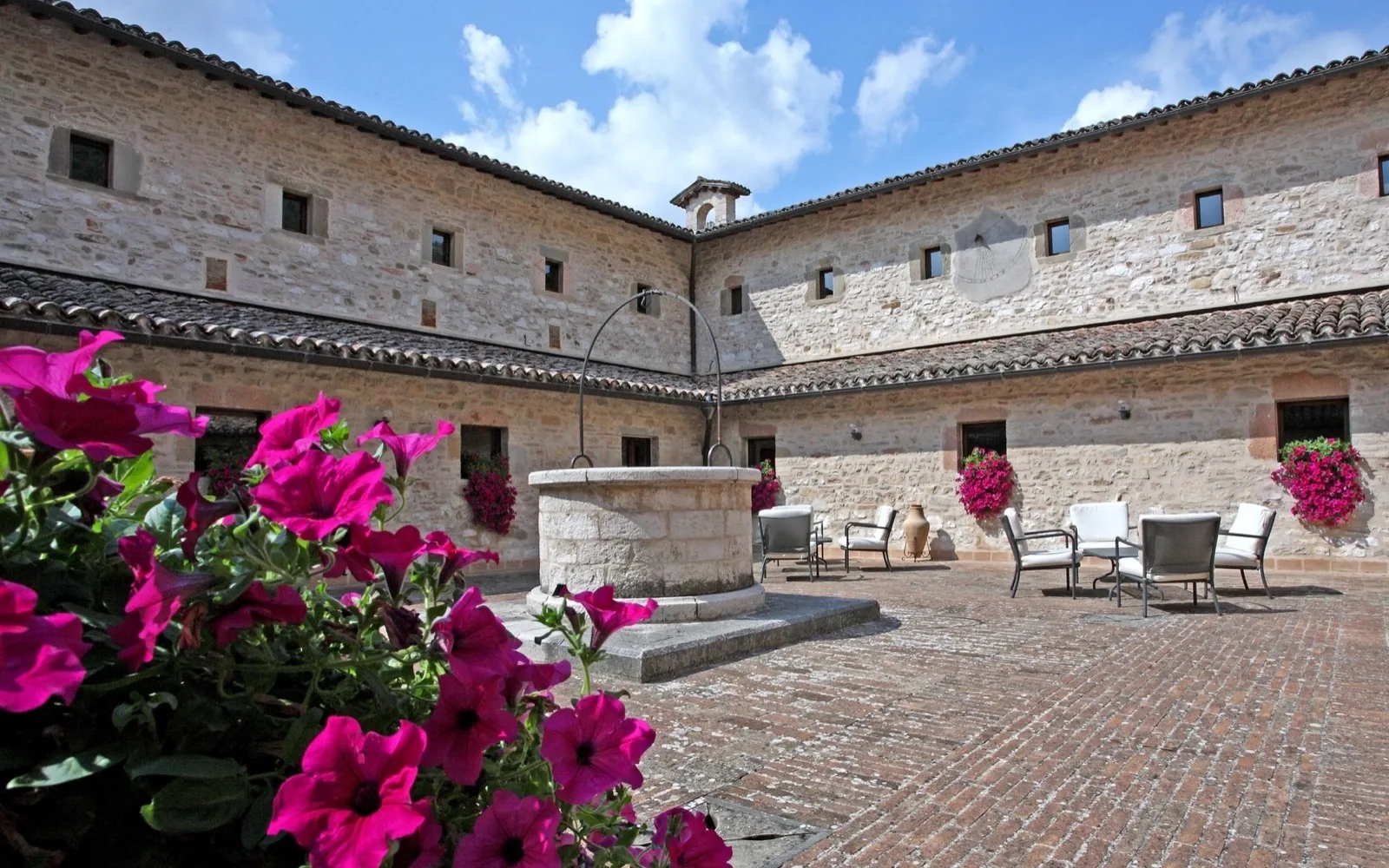 Park hotel ai cappuccini chiostro 