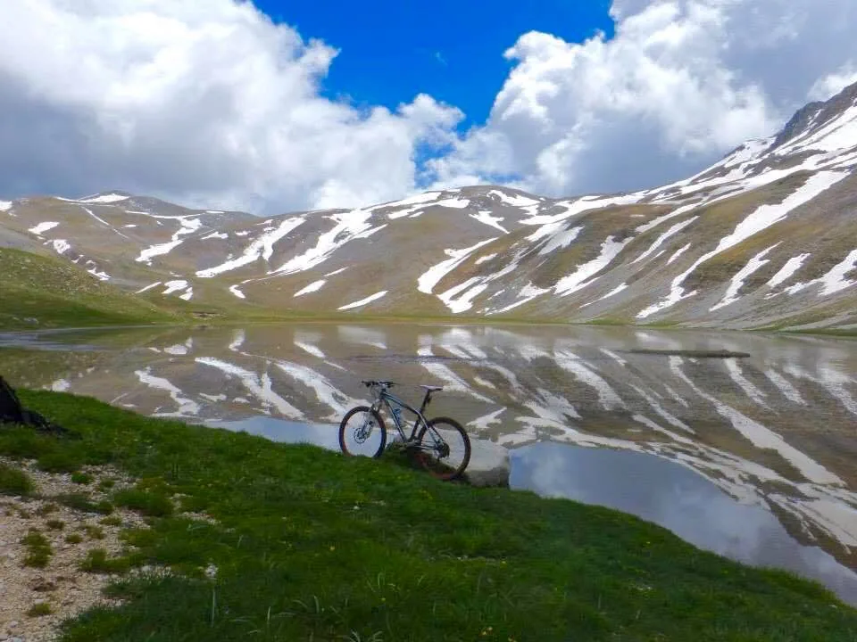 E-bike or MTB ride to Lake Pantaniello