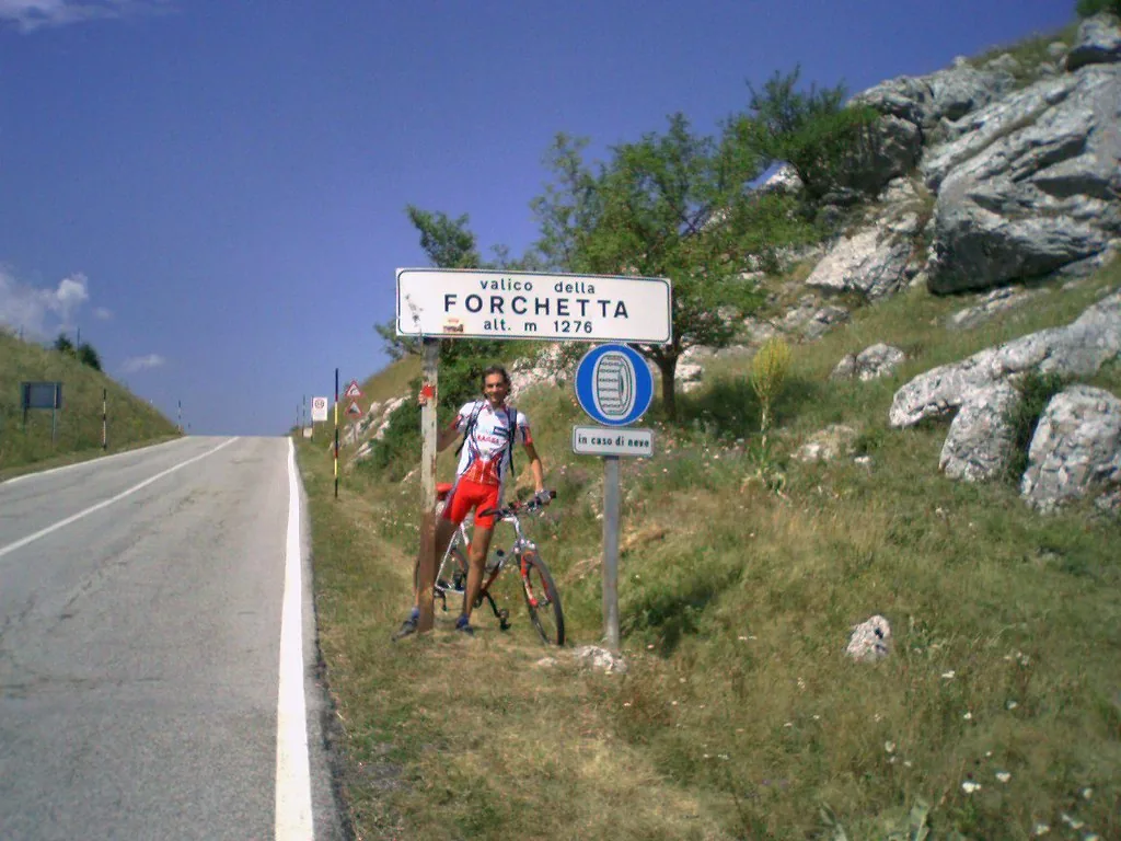 Panoramic Cycling Ring from Rivisondoli to Valico della Forchetta via Pacentro and Cansano