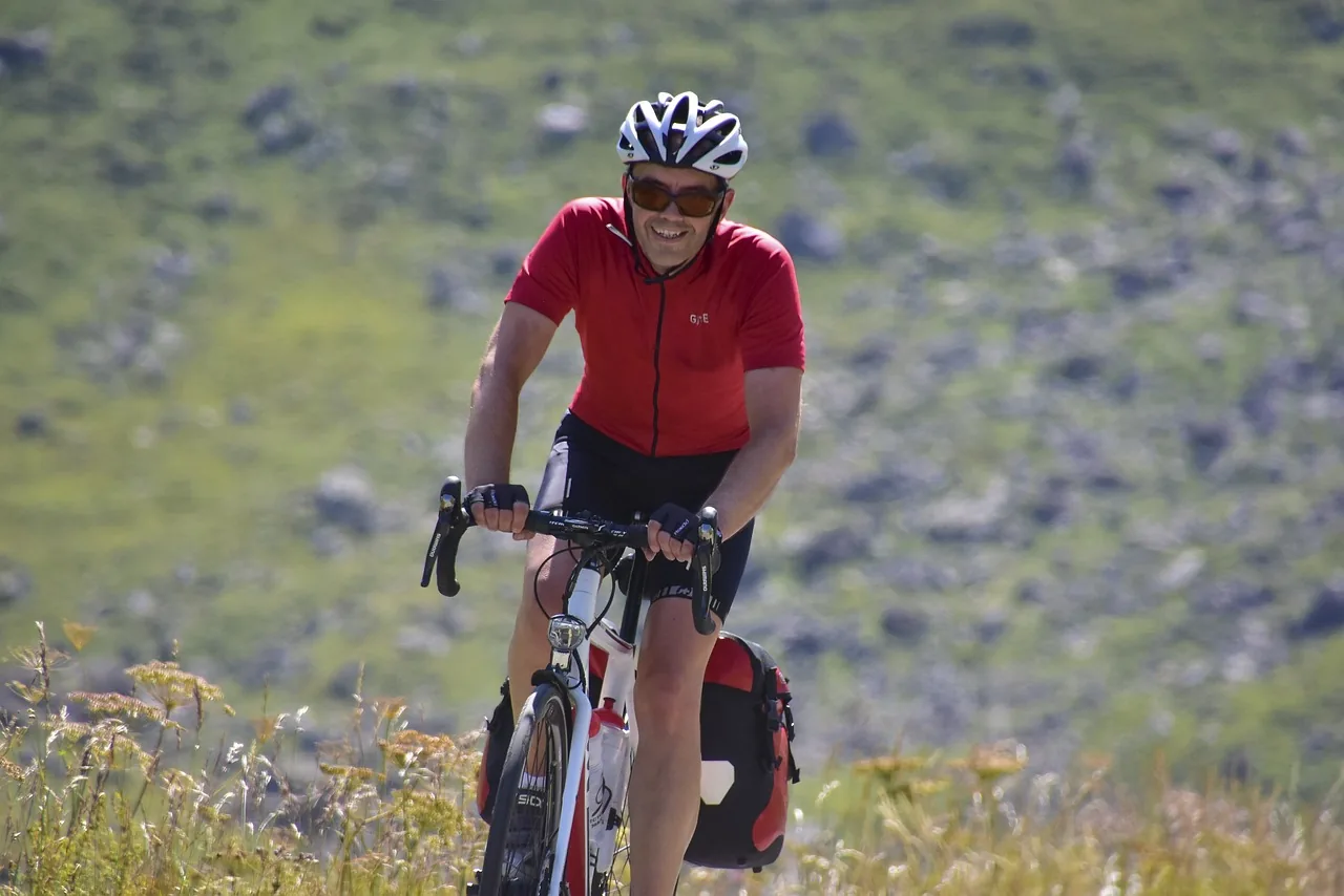 Panoramic Cycling Ring from Rivisondoli to Valico della Forchetta via Pacentro and Cansano