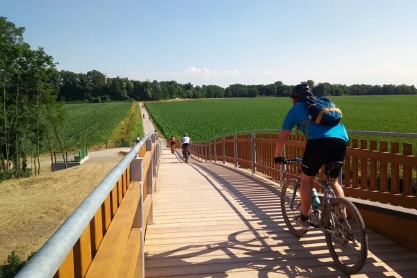The Oglio River cycle route