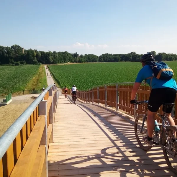 The Oglio River cycle route
